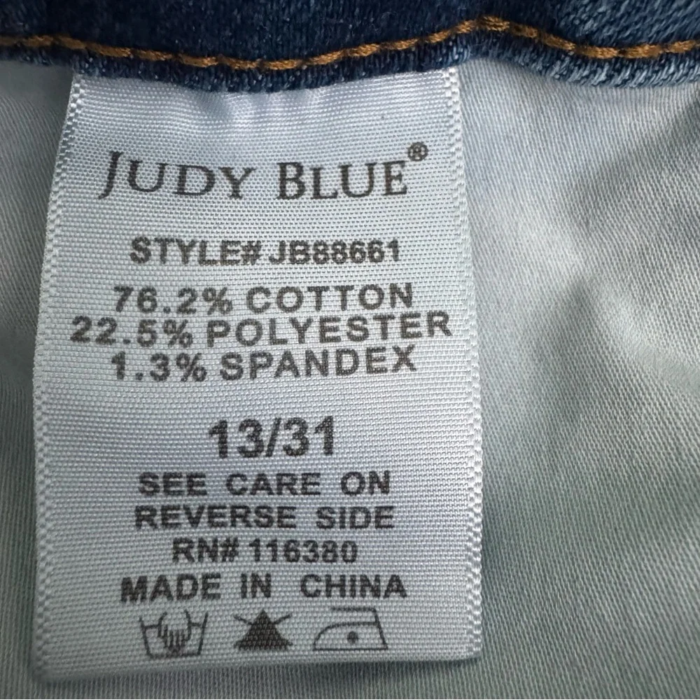 Judy Blue 90's Straight Fit Distressed Denim Jeans Size 13/31 - Picture 12 of 13